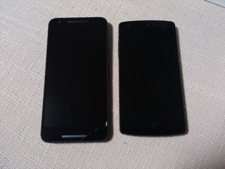 Nexus 5と大きさ比較