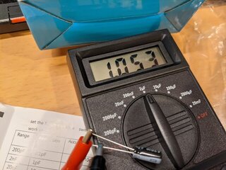 0.1uFの電解コンデンサを測定