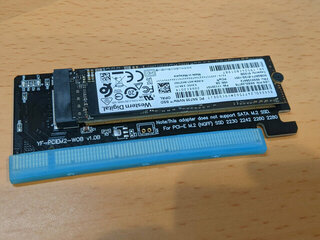 T495についてた512GBのSSDをPCIe変換カードに装着